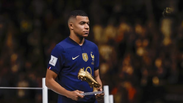 Kylian Mbappé con bota de oro